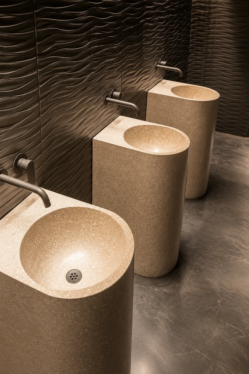 Vasques sur pied en terrazzo beige sur mesure
